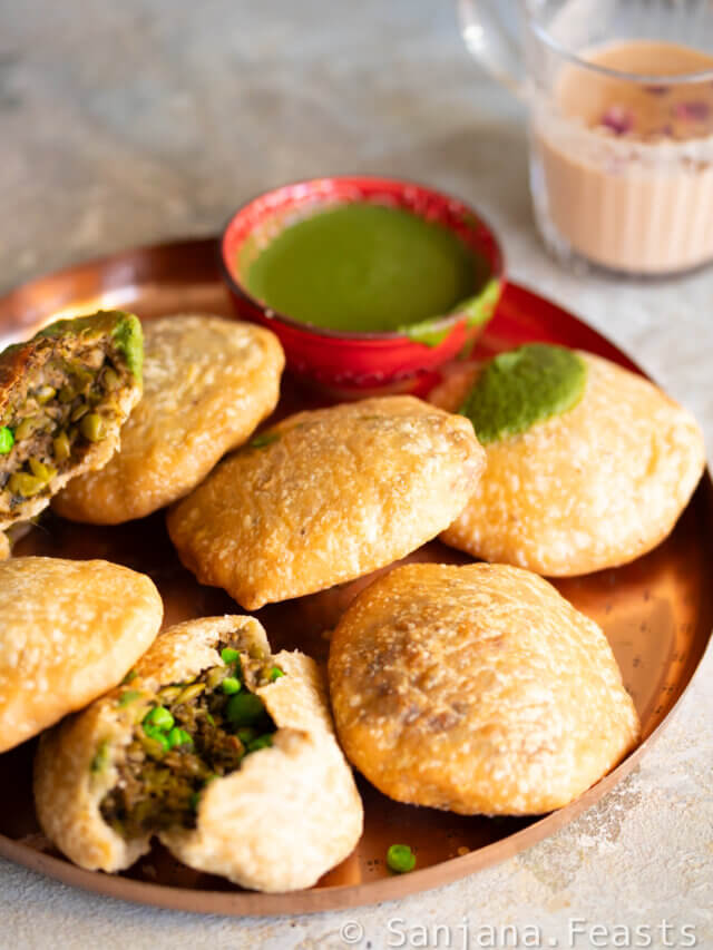 Freshly prepared kachoris